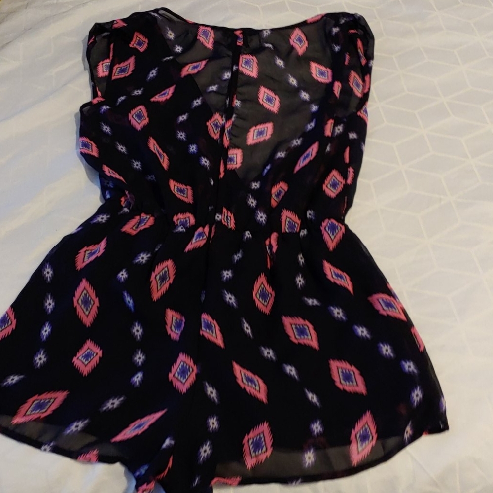 Romper - Picture 3 of 4